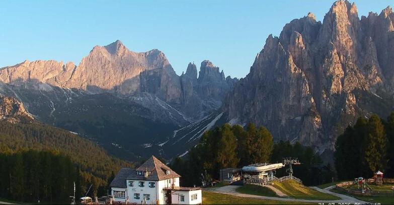 Webcam Vigo di Fassa-Pera-Ciampedìe - Vigo - Torri del Vajolet