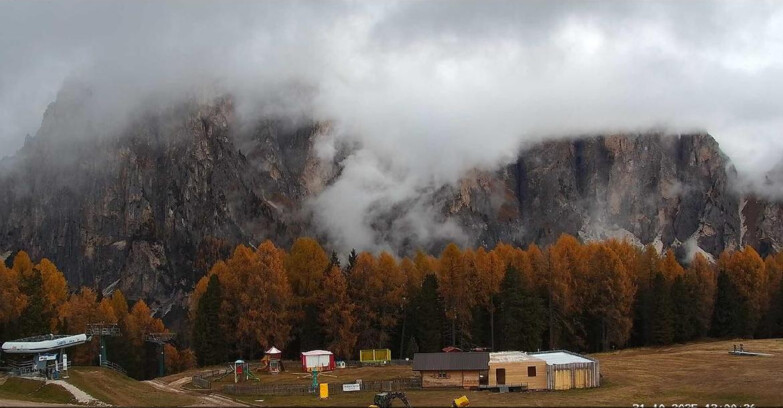Webcam Vigo di Fassa-Pera-Ciampedie - Vigo - dirupi di Larsech