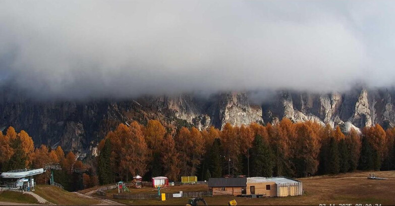 Webcam Vigo di Fassa-Pera-Ciampedìe - Vigo - dirupi di Larsech