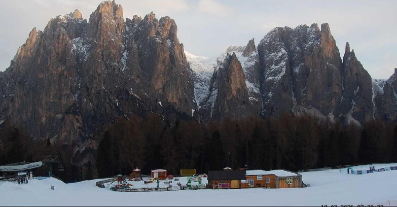 Webcam Виго-ди-Фасса-Пера-Чампедие  - Vigo - dirupi di Larsech