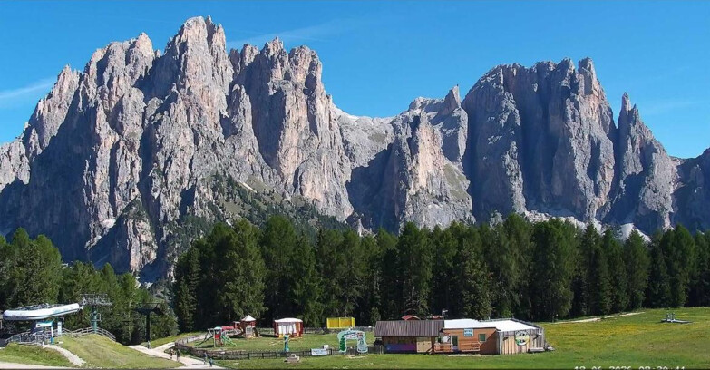 Webcam Vigo di Fassa-Pera-Ciampedìe - Vigo - dirupi di Larsech