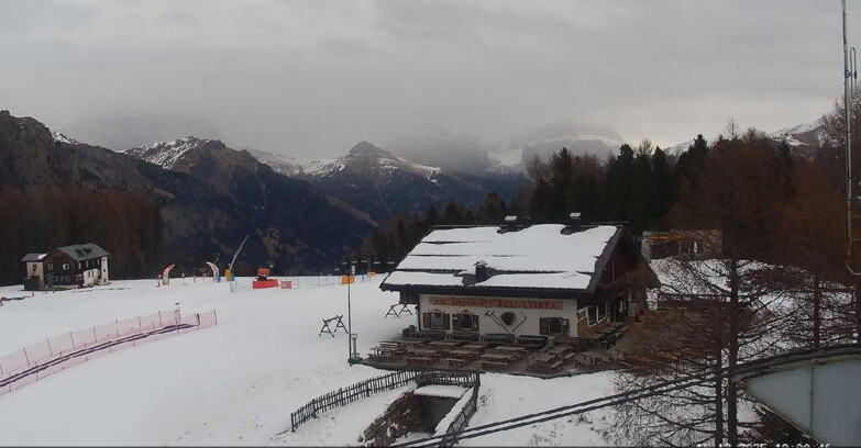 Webcam Vigo di Fassa-Pera-Ciampedìe - Vigo - Sassolungo und Pordoi