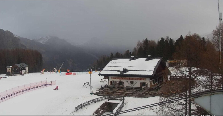 Webcam Vigo di Fassa-Pera-Ciampedìe - Vigo - Sassolungo und Pordoi