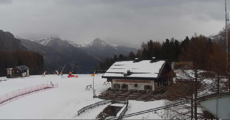 Webcam Vigo di Fassa-Pera-Ciampedìe - Vigo - Sassolungo und Pordoi