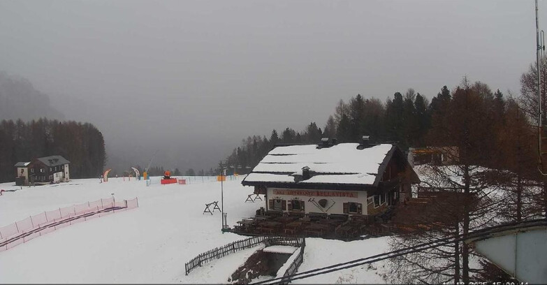 Webcam Vigo di Fassa-Pera-Ciampedìe - Vigo - Sassolungo und Pordoi