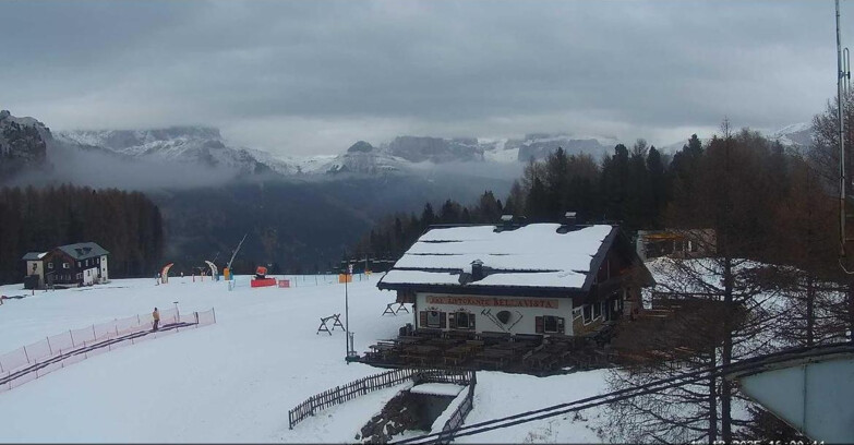 Webcam Vigo di Fassa-Pera-Ciampedìe - Vigo - Sassolungo und Pordoi