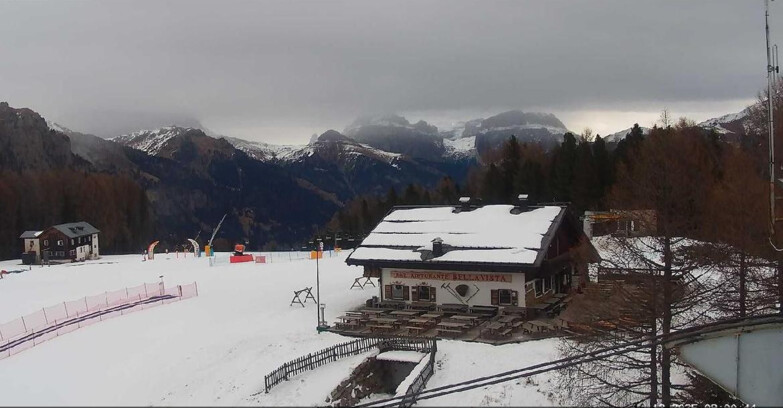 Webcam Vigo di Fassa-Pera-Ciampedìe - Vigo - Sassolungo und Pordoi