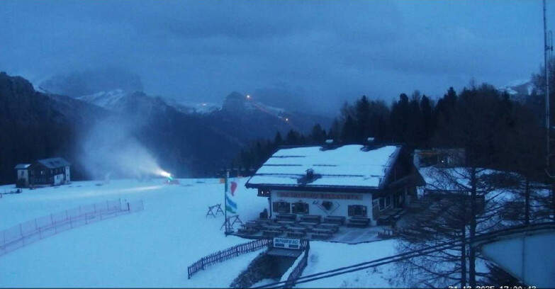 Webcam Vigo di Fassa-Pera-Ciampedìe - Vigo - verso Sassolungo e Pordoi