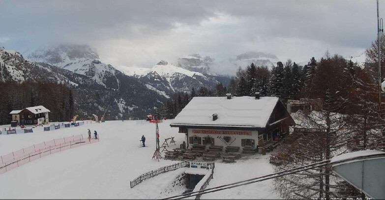 Webcam Vigo di Fassa-Pera-Ciampedìe - Vigo - verso Sassolungo e Pordoi