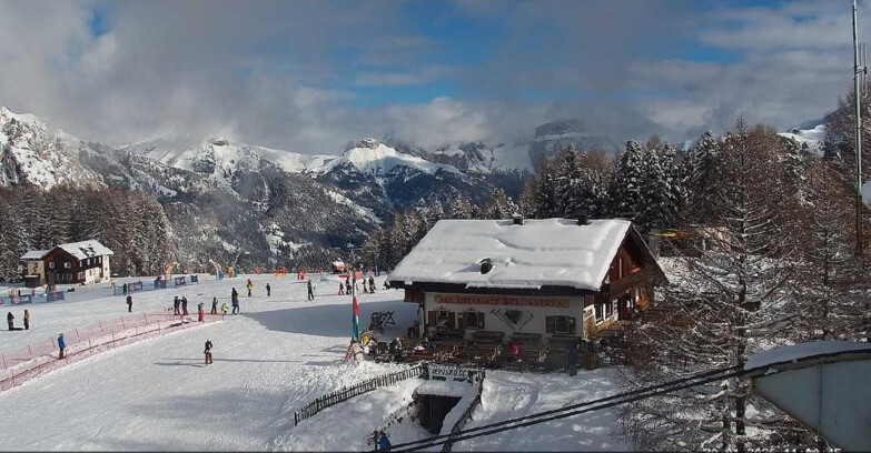 Webcam Vigo di Fassa-Pera-Ciampedie - Vigo - verso Sassolungo e Pordoi