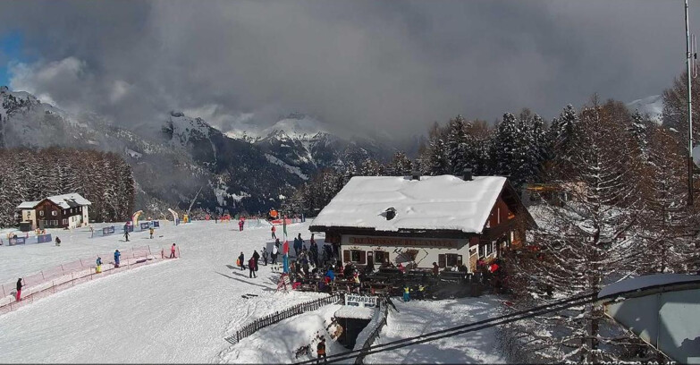 Webcam Vigo di Fassa-Pera-Ciampedie - Vigo - verso Sassolungo e Pordoi