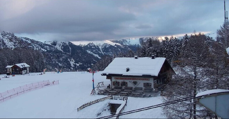 Webcam Vigo di Fassa-Pera-Ciampedie - Vigo - verso Sassolungo e Pordoi