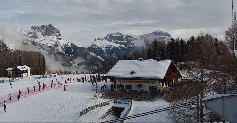 Webcam Vigo di Fassa-Pera-Ciampedìe - Vigo - verso Sassolungo e Pordoi