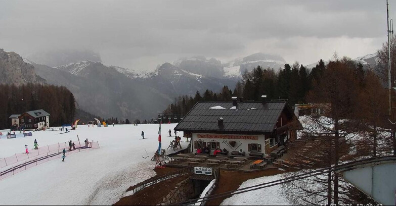 Webcam Vigo di Fassa-Pera-Ciampedìe - Vigo - verso Sassolungo e Pordoi