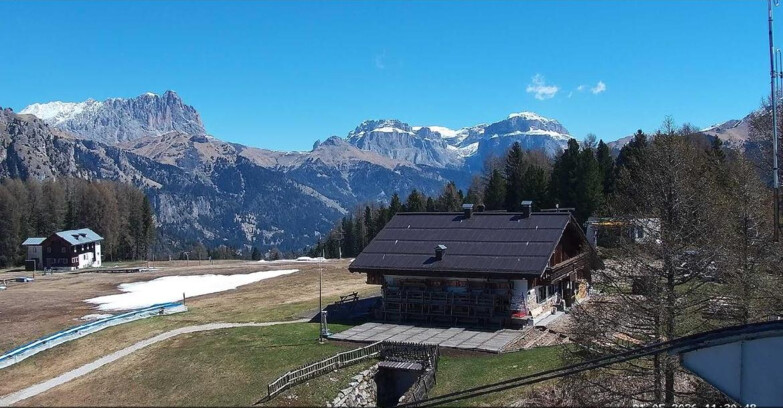 Webcam Vigo di Fassa-Pera-Ciampedìe - Vigo - verso Sassolungo e Pordoi