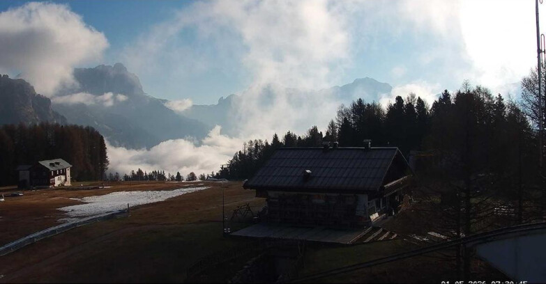 Webcam Vigo di Fassa-Pera-Ciampedìe - Vigo - verso Sassolungo e Pordoi