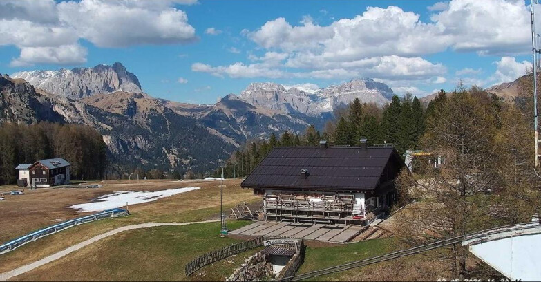 Webcam Vigo di Fassa-Pera-Ciampedìe - Vigo - verso Sassolungo e Pordoi