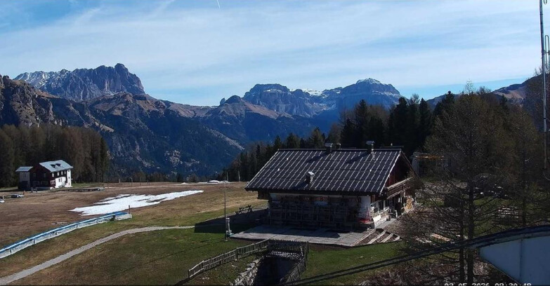 Webcam Vigo di Fassa-Pera-Ciampedìe - Vigo - Sassolungo und Pordoi
