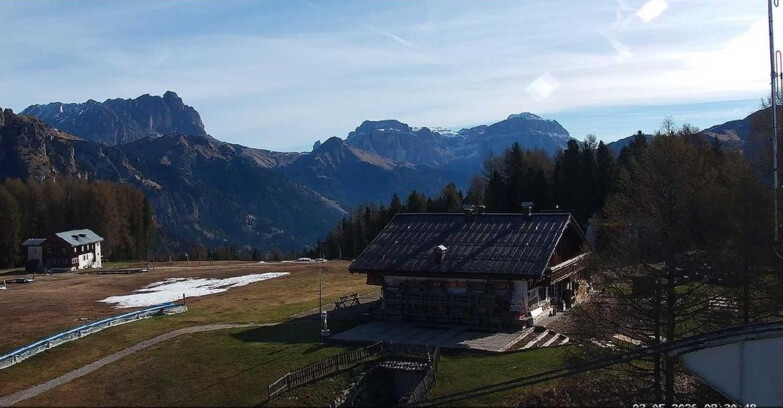 Webcam Vigo di Fassa-Pera-Ciampedìe - Vigo - Sassolungo und Pordoi