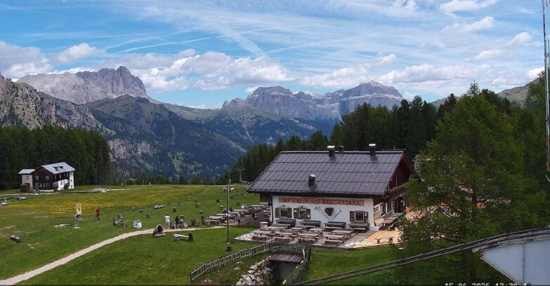 Webcam Vigo di Fassa-Pera-Ciampedìe - Vigo - verso Sassolungo e Pordoi