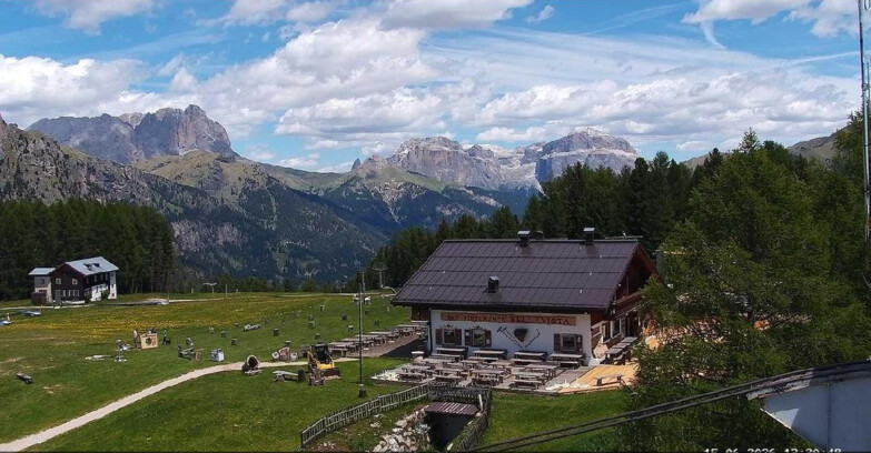 Webcam Vigo di Fassa-Pera-Ciampedìe - Vigo - verso Sassolungo e Pordoi