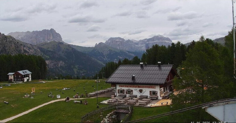 Webcam Vigo di Fassa-Pera-Ciampedìe - Vigo - verso Sassolungo e Pordoi