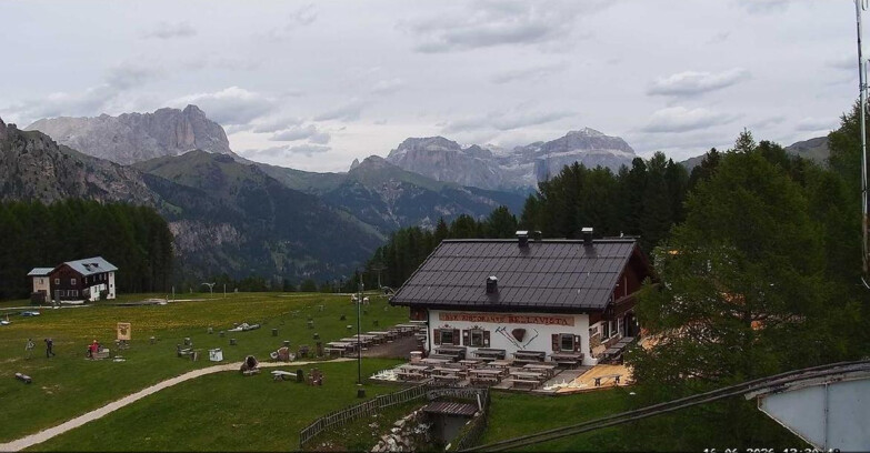 Webcam Vigo di Fassa-Pera-Ciampedìe - Vigo - verso Sassolungo e Pordoi