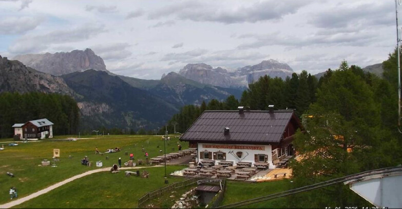 Webcam Vigo di Fassa-Pera-Ciampedìe - Vigo - verso Sassolungo e Pordoi