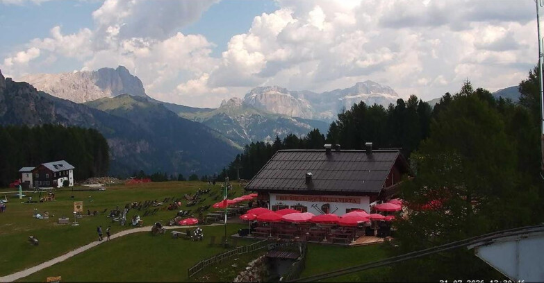 Webcam Vigo di Fassa-Pera-Ciampedìe - Vigo - verso Sassolungo e Pordoi
