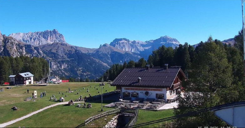 Webcam Vigo di Fassa-Pera-Ciampedìe - Vigo - verso Sassolungo e Pordoi