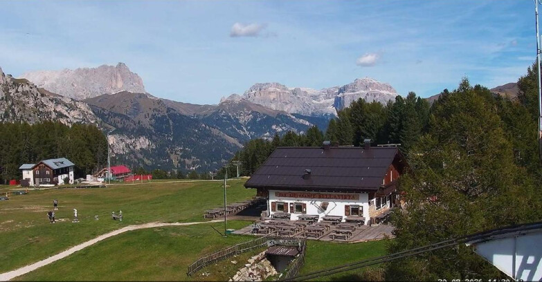 Webcam Vigo di Fassa-Pera-Ciampedìe - Vigo - verso Sassolungo e Pordoi