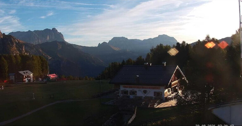 Webcam Vigo di Fassa-Pera-Ciampedìe - Vigo - verso Sassolungo e Pordoi