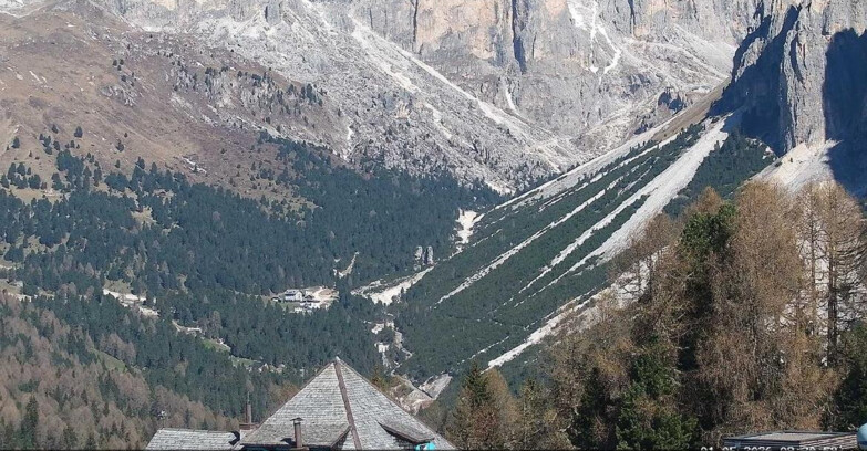 Webcam Vigo di Fassa-Pera-Ciampedìe - Vigo - Conca del Gardeccia