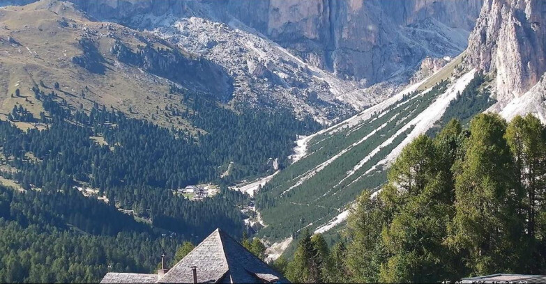 Webcam Vigo di Fassa-Pera-Ciampedìe - Vigo - Conca del Gardeccia