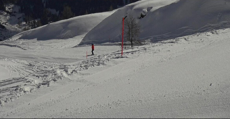 Webcam San Martino di Castrozza - Passo Rolle - Pista Tognola UNO