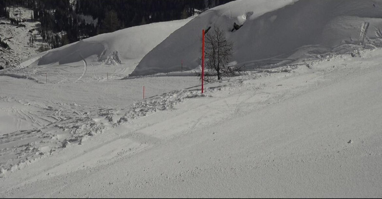 Webcam San Martino di Castrozza - Passo Rolle - Pista Tognola UNO