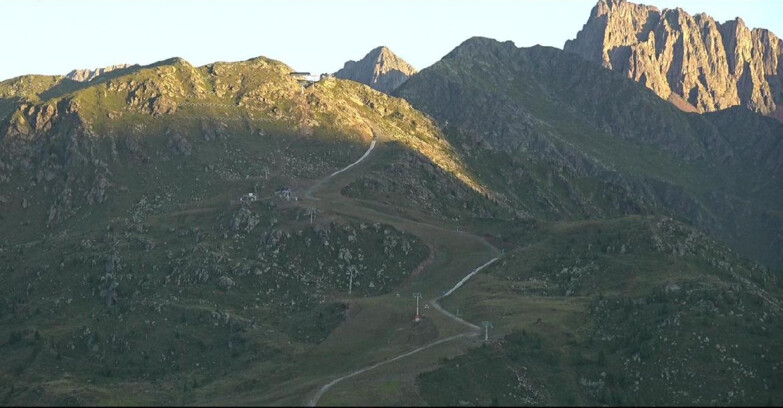 Webcam San Martino di Castrozza - Passo Rolle - Cima Tognola - Pista
