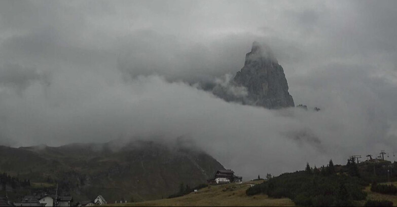 Webcam Сан-Мартино-ди-Кастроцца - Пассо-Ролле - Passo Rolle - Il Cimone
