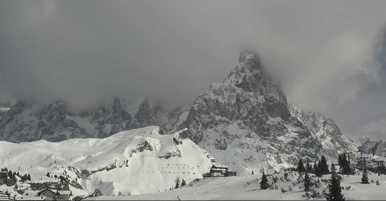 Webcam Сан-Мартино-ди-Кастроцца - Пассо-Ролле - Passo Rolle - Il Cimone