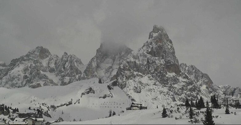 Webcam Сан-Мартино-ди-Кастроцца - Пассо-Ролле - Passo Rolle - Il Cimone