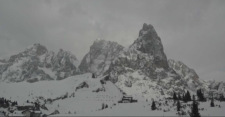 Webcam Сан-Мартино-ди-Кастроцца - Пассо-Ролле - Passo Rolle - Il Cimone