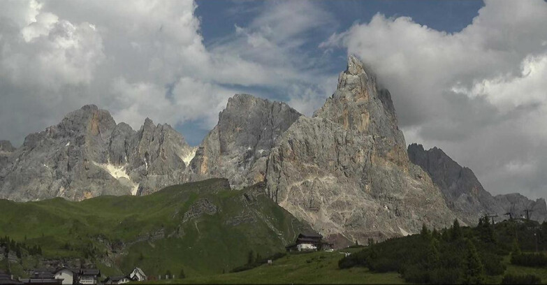 Webcam Сан-Мартино-ди-Кастроцца - Пассо-Ролле - Passo Rolle - Il Cimone