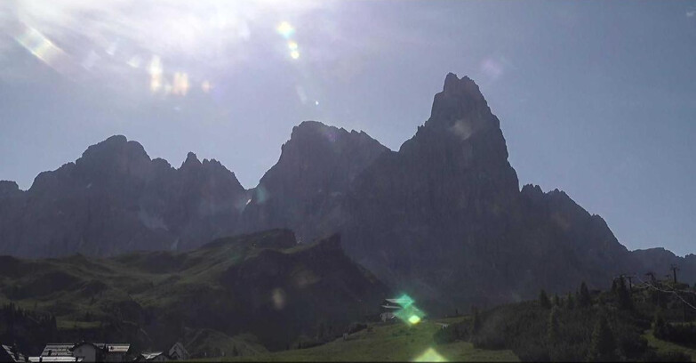 Webcam Сан-Мартино-ди-Кастроцца - Пассо-Ролле - Passo Rolle - Il Cimone