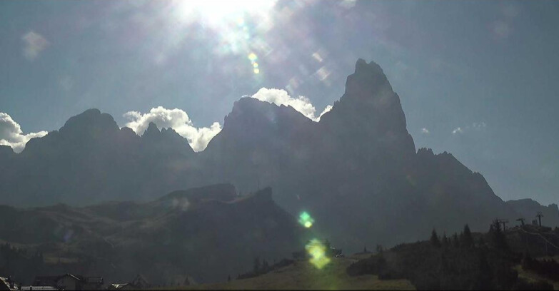 Webcam Сан-Мартино-ди-Кастроцца - Пассо-Ролле - Passo Rolle - Il Cimone