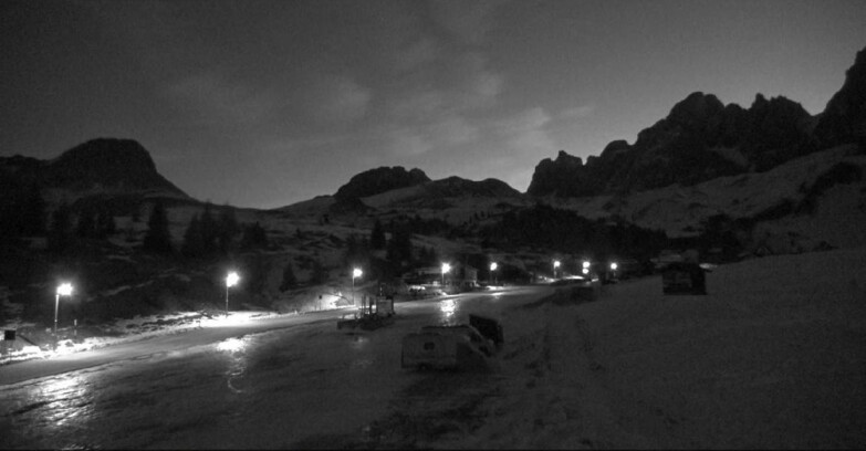 Webcam San Martino di Castrozza - Passo Rolle - Passo Rolle - Castellazzo