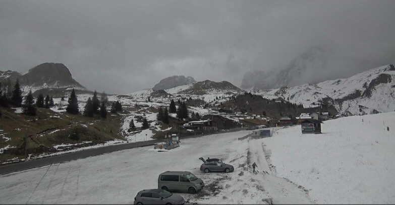 Webcam Сан-Мартино-ди-Кастроцца - Пассо-Ролле - Passo Rolle - Castellazzo