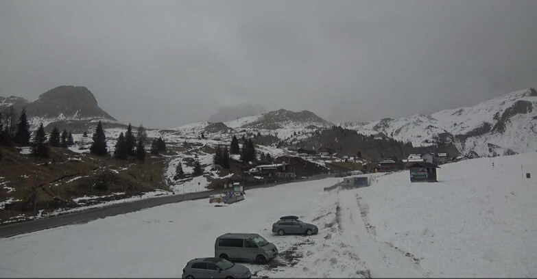 Webcam Сан-Мартино-ди-Кастроцца - Пассо-Ролле - Passo Rolle - Castellazzo