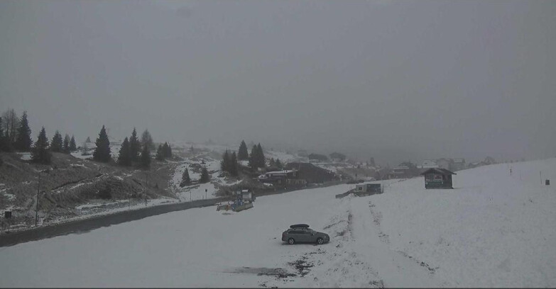 Webcam Сан-Мартино-ди-Кастроцца - Пассо-Ролле - Passo Rolle - Castellazzo