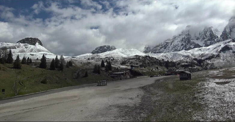 Webcam San Martino di Castrozza - Passo Rolle - Passo Rolle - Castellazzo