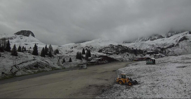 Webcam San Martino di Castrozza - Passo Rolle - Passo Rolle - Castellazzo